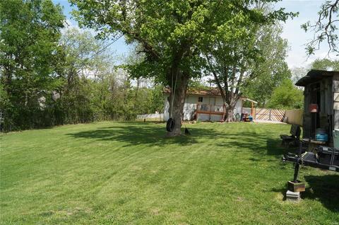 707 John Linn, Weldon Spring, MO 63304 photo 4