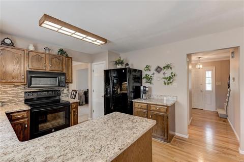 1016 Columbard Dr, Ballwin, MO 63021 photo 6