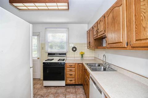 235 Old Ballwin Rd, Ballwin, MO 63021 photo 12