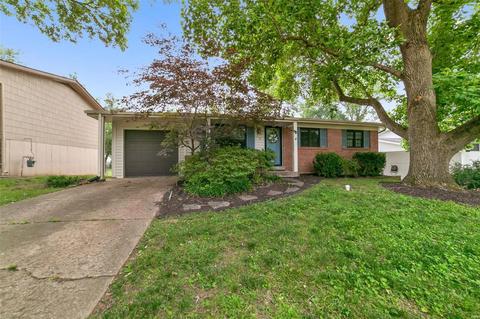 32 James Ct, Ballwin, MO 63021 photo 1