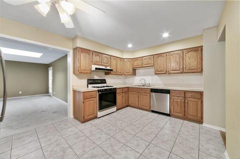 32 James Ct, Ballwin, MO 63021 photo 11
