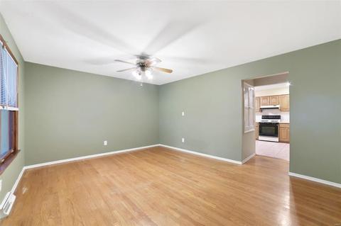 32 James Ct, Ballwin, MO 63021 photo 3