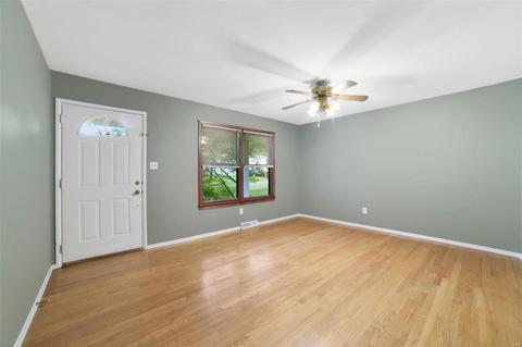 32 James Ct, Ballwin, MO 63021 photo 4