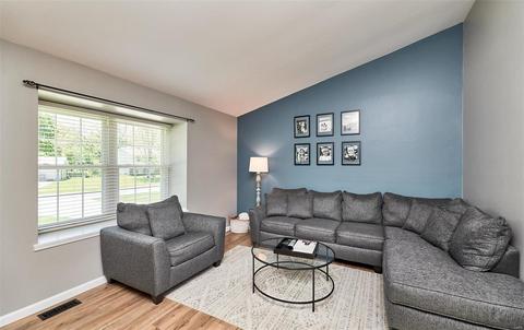 807 Daffodil Ct, O'fallon, MO 63366 photo 4