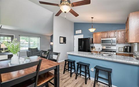 807 Daffodil Ct, O'fallon, MO 63366 photo 11