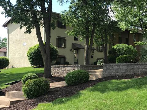 117 Carmel Woods Dr, Ellisville, MO 63021 photo 1