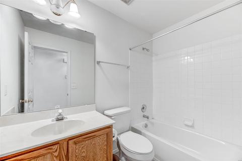 1386 Arbor Bluff Cir, Ballwin, MO 63021 photo 14