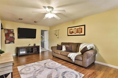 211 Shadyoak Dr, Ballwin, MO 63021 photo 8