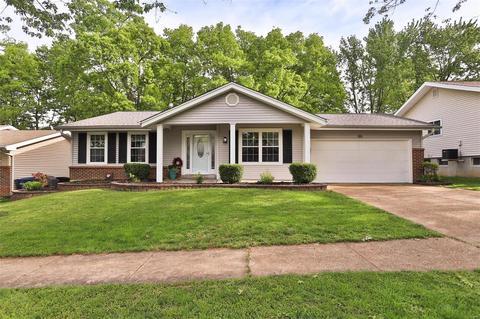 211 Shadyoak Dr, Ballwin, MO 63021 photo 1