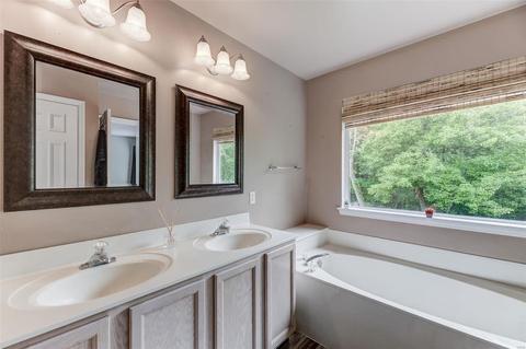 173 Valleybrook Dr, O'fallon, MO 63368 photo 9