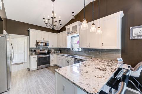 173 Valleybrook Dr, O'fallon, MO 63368 photo 3