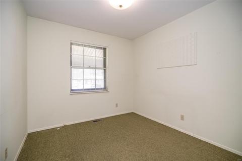1 Marie Ct, Manchester, MO 63011 photo 12