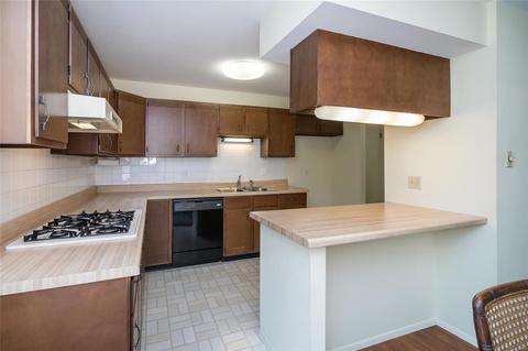1 Marie Ct, Manchester, MO 63011 photo 6