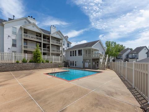 1642 Whispering Creek Dr #C, Ballwin, MO 63021 photo 12