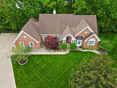 79 Greensburg Ct, Weldon Spring, MO 63304 photo 2