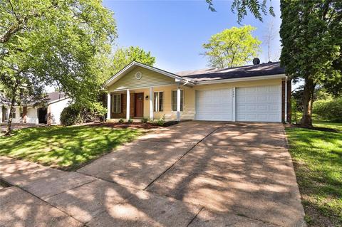 1482 Cherry Creek Ln, Manchester, MO 63021 photo 2
