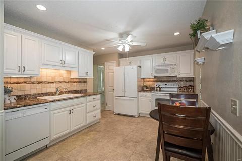 910 Parkwatch Dr, Ballwin, MO 63011 photo 16