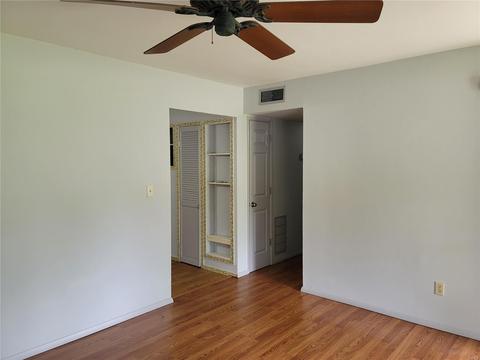 207 Heyden Dr, Eureka, MO 63025 photo 3