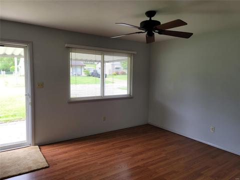 207 Heyden Dr, Eureka, MO 63025 photo 2