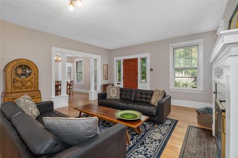 311 Carson Rd, Saint Louis, MO 63135 photo 4