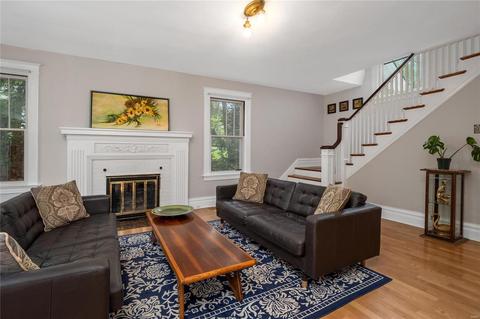 311 Carson Rd, Saint Louis, MO 63135 photo 2