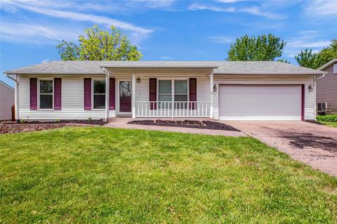 1357 Half Moon Dr, O'fallon, MO 63366 photo 1