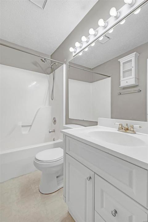 1357 Half Moon Dr, O'fallon, MO 63366 photo 17