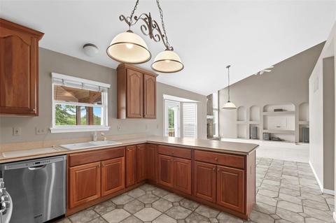 758 Hawk Run Dr, O'fallon, MO 63368 photo 13