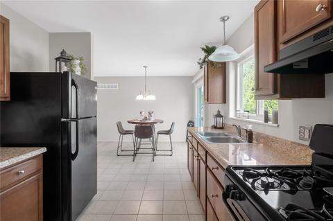 2323 Laredo Dr, O'fallon, MO 63368 photo 10