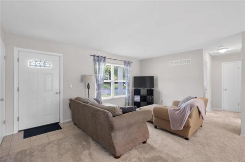 2323 Laredo Dr, O'fallon, MO 63368 photo 2