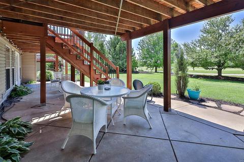 700 Hawk Run Dr, O'fallon, MO 63368 photo 3