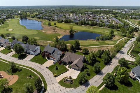 700 Hawk Run Dr, O'fallon, MO 63368 photo 8