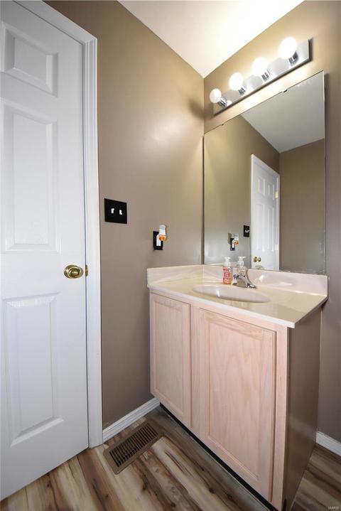 743 Hyde Dr, O'fallon, MO 63366 photo 15