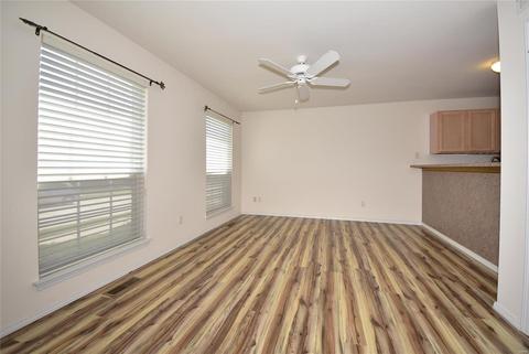 743 Hyde Dr, O'fallon, MO 63366 photo 10
