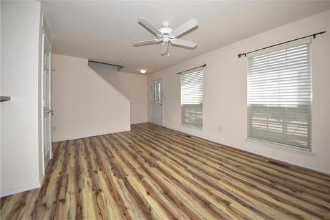 743 Hyde Dr, O'fallon, MO 63366 photo 8