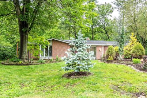 11 Summersweet Ln, Ballwin, MO 63011 photo 4