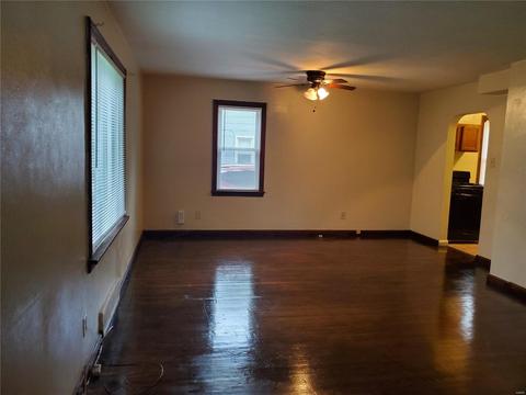 269 S Barat, Ferguson, MO 63135 photo 4