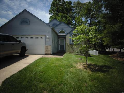651 Cascade Lake Dr, Ballwin, MO 63021 photo 2