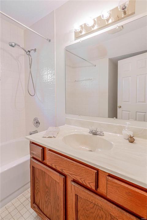 266 S Eatherton, Chesterfield, MO 63005 photo 24