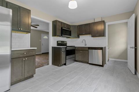 1349 Marsh Ave, Ellisville, MO 63011 photo 7