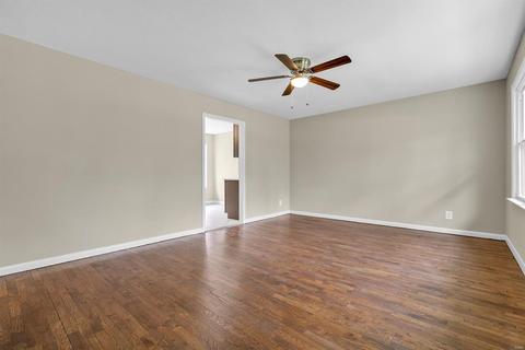 1349 Marsh Ave, Ellisville, MO 63011 photo 5
