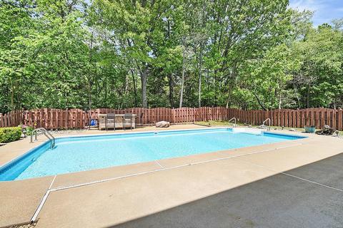 1049 Columbard Dr, Ballwin, MO 63021 photo 26