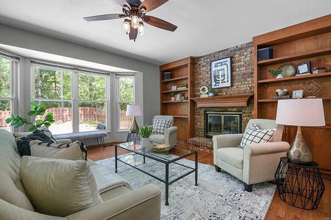 1049 Columbard Dr, Ballwin, MO 63021 photo 10