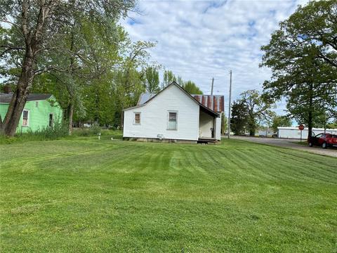 700 Walnut St, St James, MO 65550 photo 1