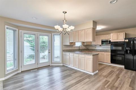 1103 Shadowfaire, Ballwin, MO 63021 photo 6