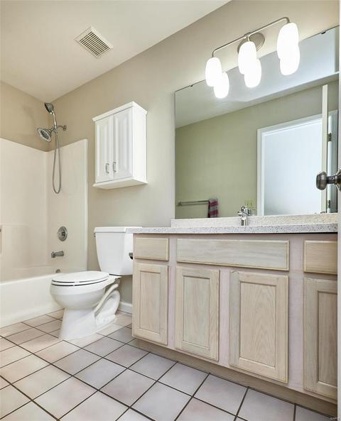 1103 Shadowfaire, Ballwin, MO 63021 photo 16