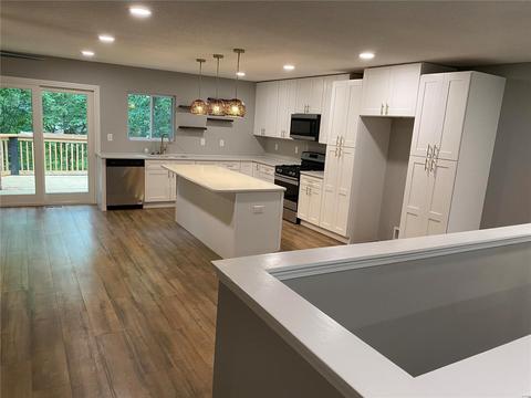 882 Totem Woods, Manchester, MO 63021 photo 3