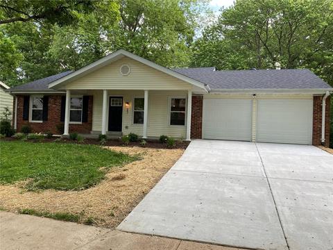 882 Totem Woods, Manchester, MO 63021 photo 1