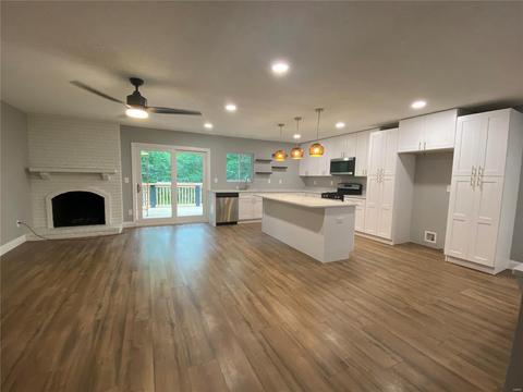 882 Totem Woods, Manchester, MO 63021 photo 9
