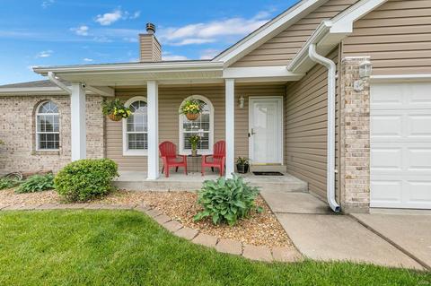 1428 Quiver Dr, O'fallon, MO 63366 photo 2